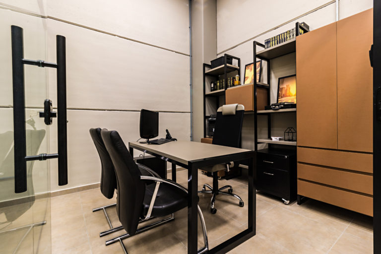 Estrutura metálica de metalon conforme a necessidade do cliente. Móveis planejados de alto padrão é uma junção de fatores que resulta em espetáculo