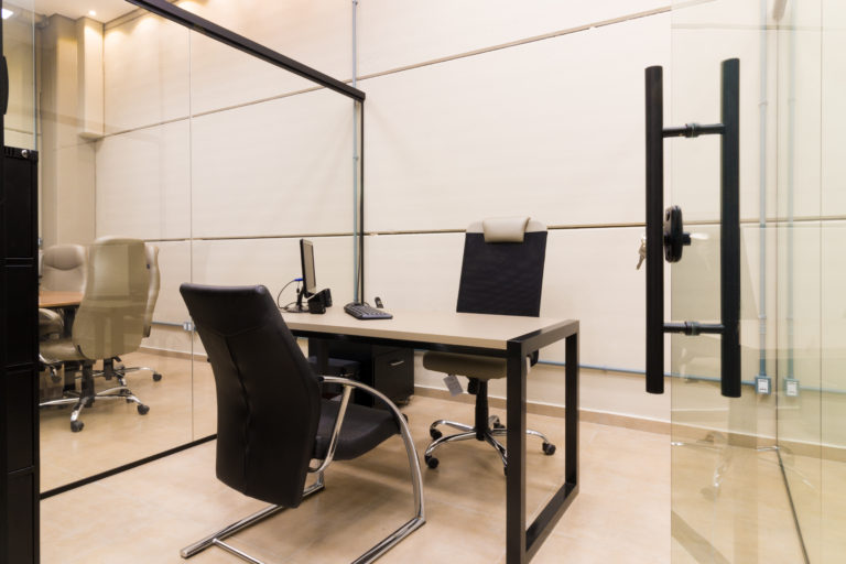 Mesa planejada com metalon vazado causa um bom impacto no resultado