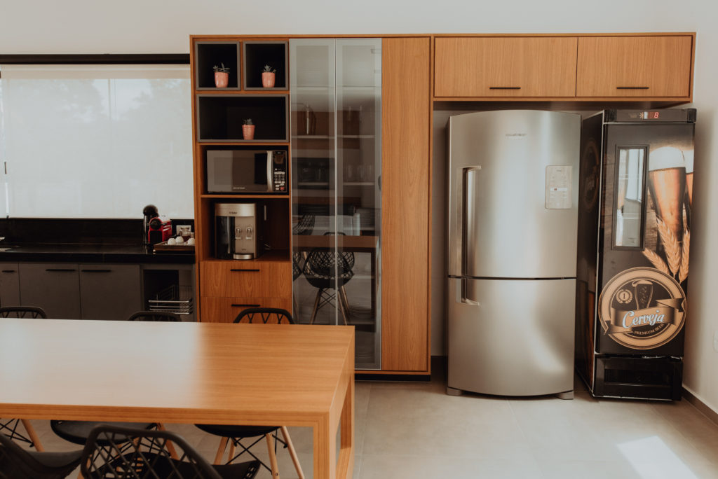 Uma cozinha planejada completa