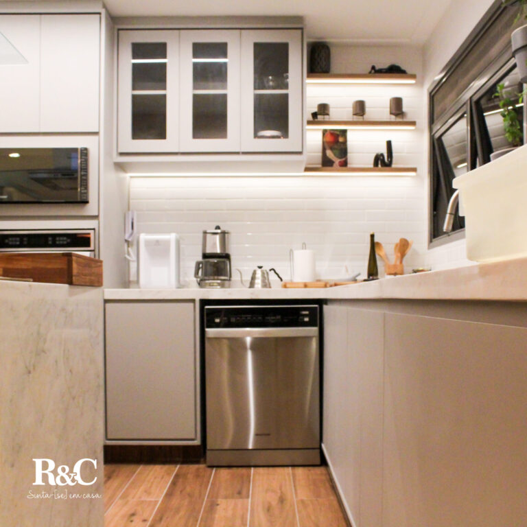 Na cidade de Campinas vidas já foram transformadas por meio dos nossos móveis planejados de alto padrão. Produzimos móveis planejados em itapira e temos uma loja de móveis planejados em Campinas SP