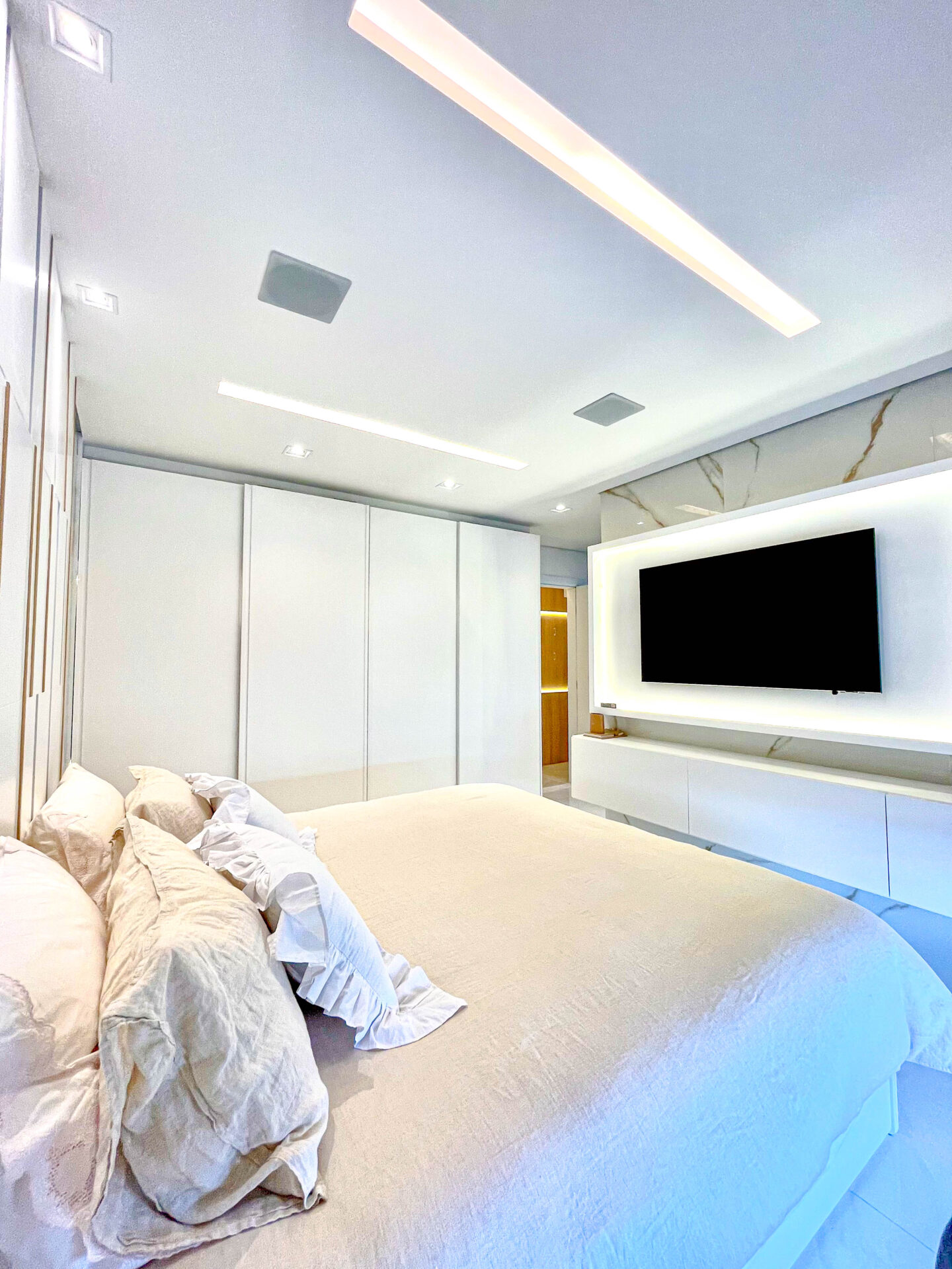 quarto com moveis de alto padrão em campinas